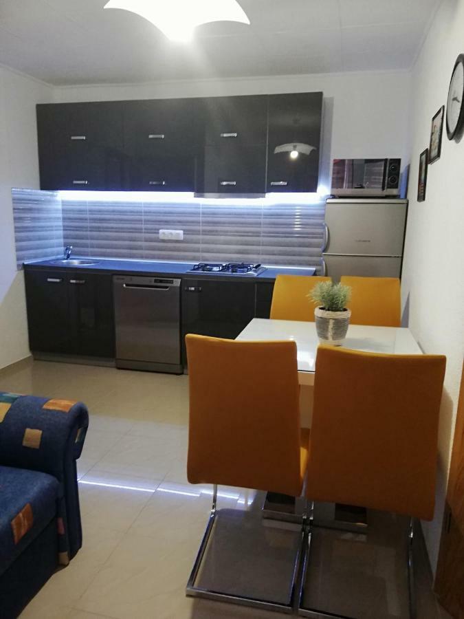 Apartmani Poljanec Vir Exteriör bild
